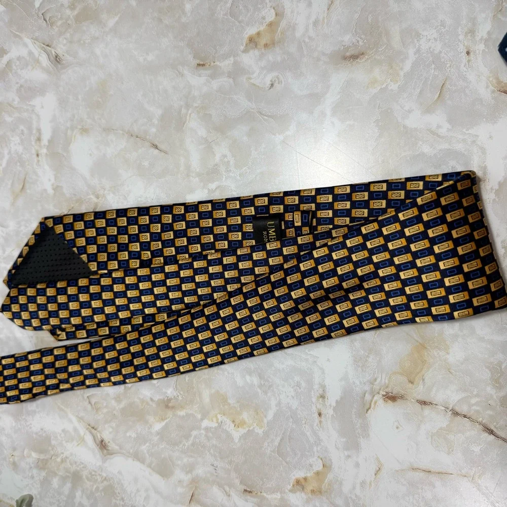 NWOT Umberto Bossi Men's‎ 100% Silk Tie Blue And Gold 3 5/8